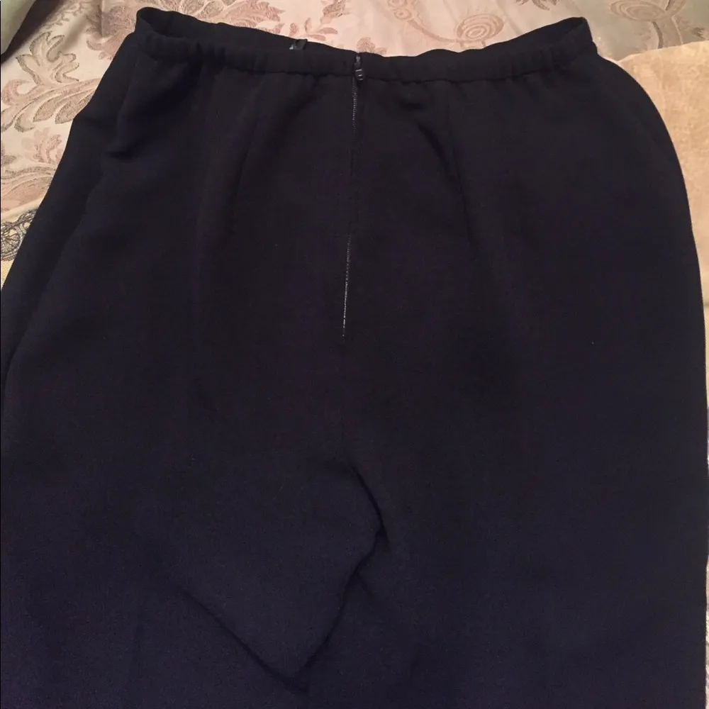 🌺BLACK DRESS PANT SIZE 8 P🌺WORN ONCE🌺 - Image 4