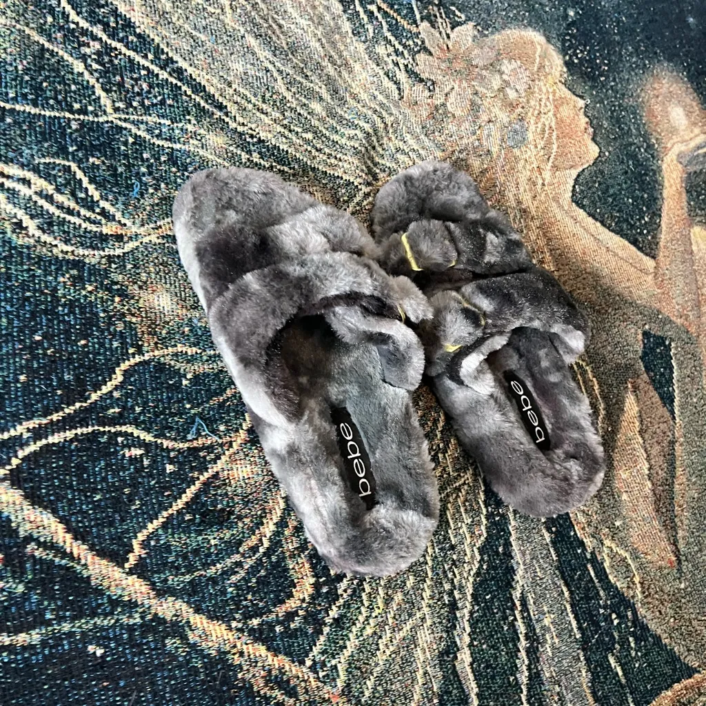 Bebe Plush Gray and Gold Faux Fur Slippers Slides SZ 7 Soft Sandals Rhinestone - Image 7
