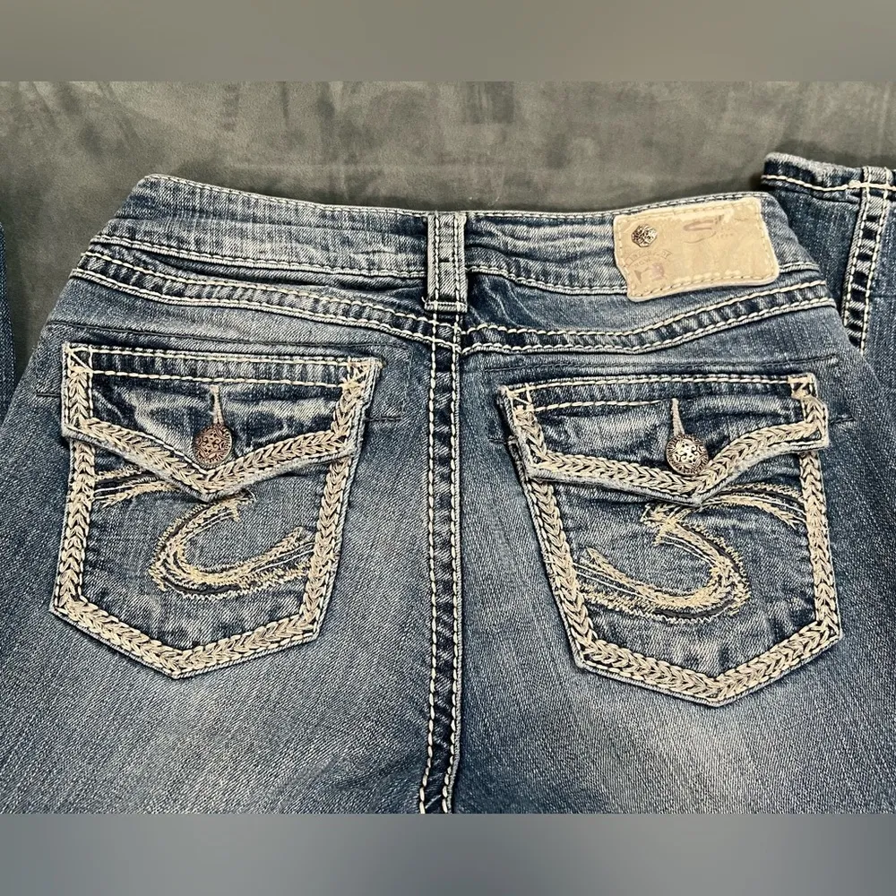 Silver Suki Flap 17” Jeans, Size 27x33 Blue - Image 5