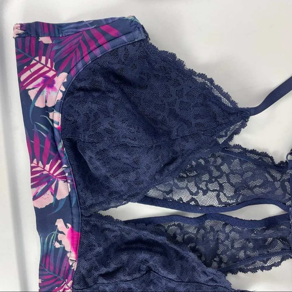 PINK Victoria’s Secret Sz Medium Blue Floral Lace Bralette Racerback Boho - Image 3