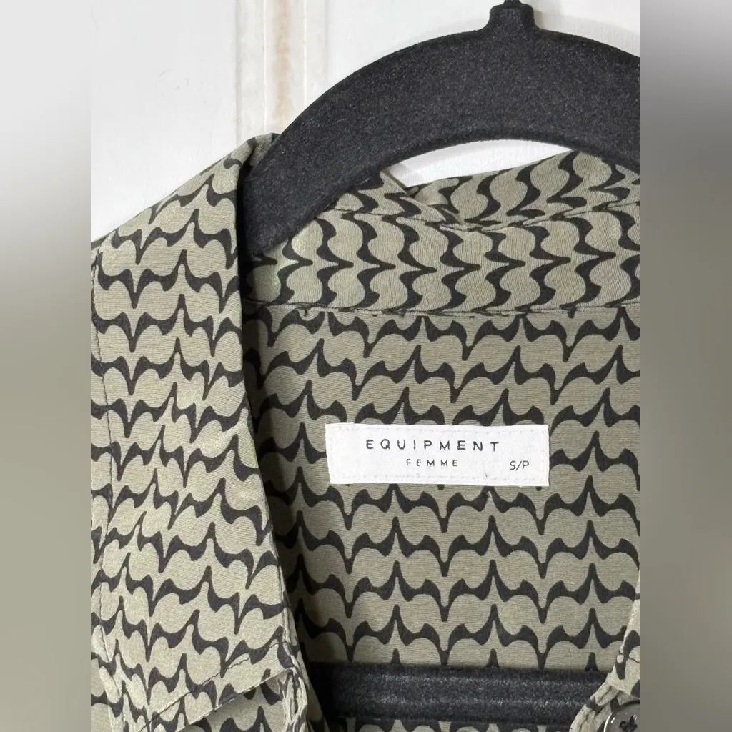 Equipment Femme 100% Silk Long Sleeve Top Small Green Black Shiloh Print 864 - Image 3