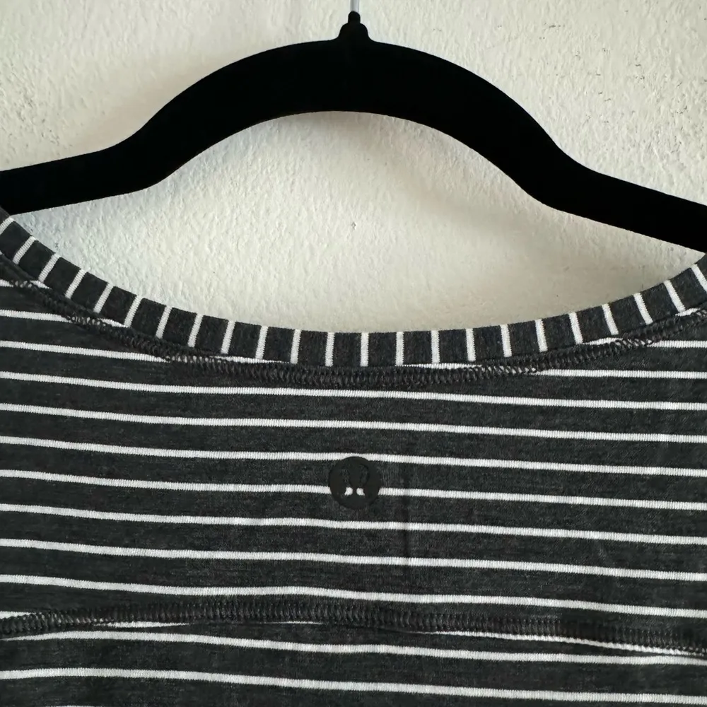 Lululemon To the Point Long Sleeve - Image 4