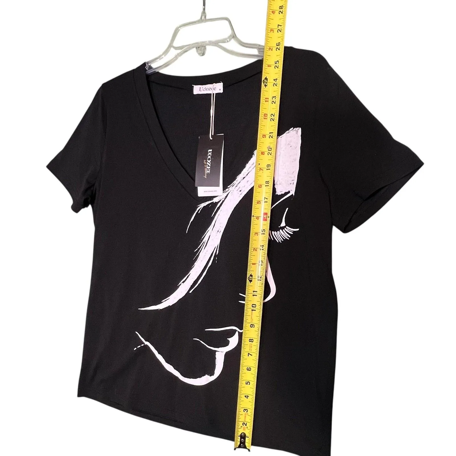 Uoozee Shirt Womens Medium Black V Neck Graphic Face Print Casual Tee Minimalist - Image 5