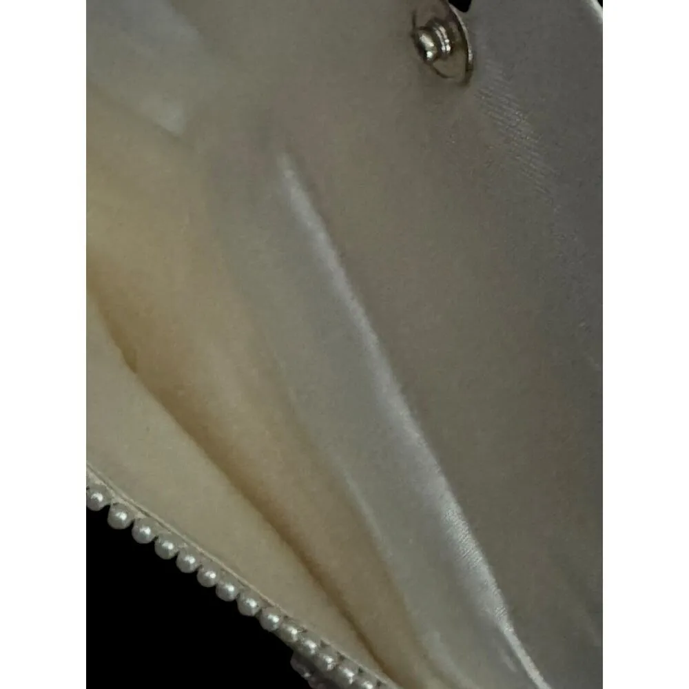 Beaded VTG Wallet Women’s White Cream Lined Faux Pearl Zipper Classic Elegant - Image 5