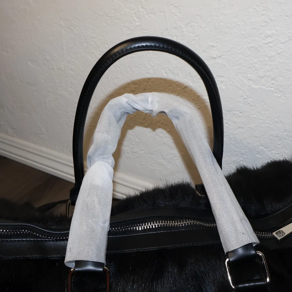 SHAGADELIC WEEKENDER BAG - BLACK

CURRENT MOOD XL - Image 3