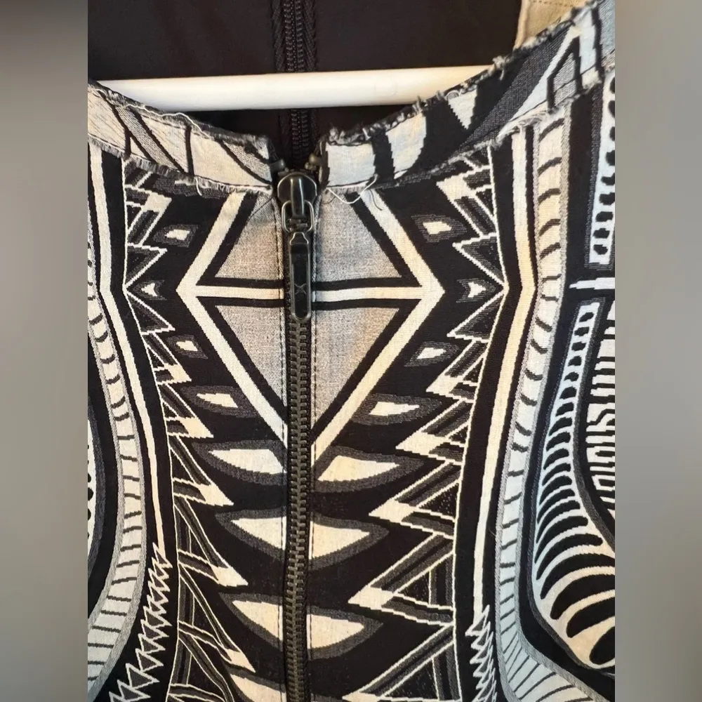 Nicole Miller Artelier Sheath Dress Geometric Sz 6 Black/White/Silver Gray - Image 7