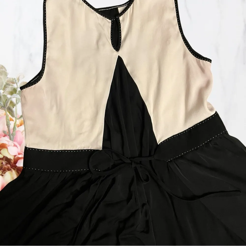 🍁LEON MAX LIMITED EDITION SILK Black and White TOP~ Sz S - Image 8