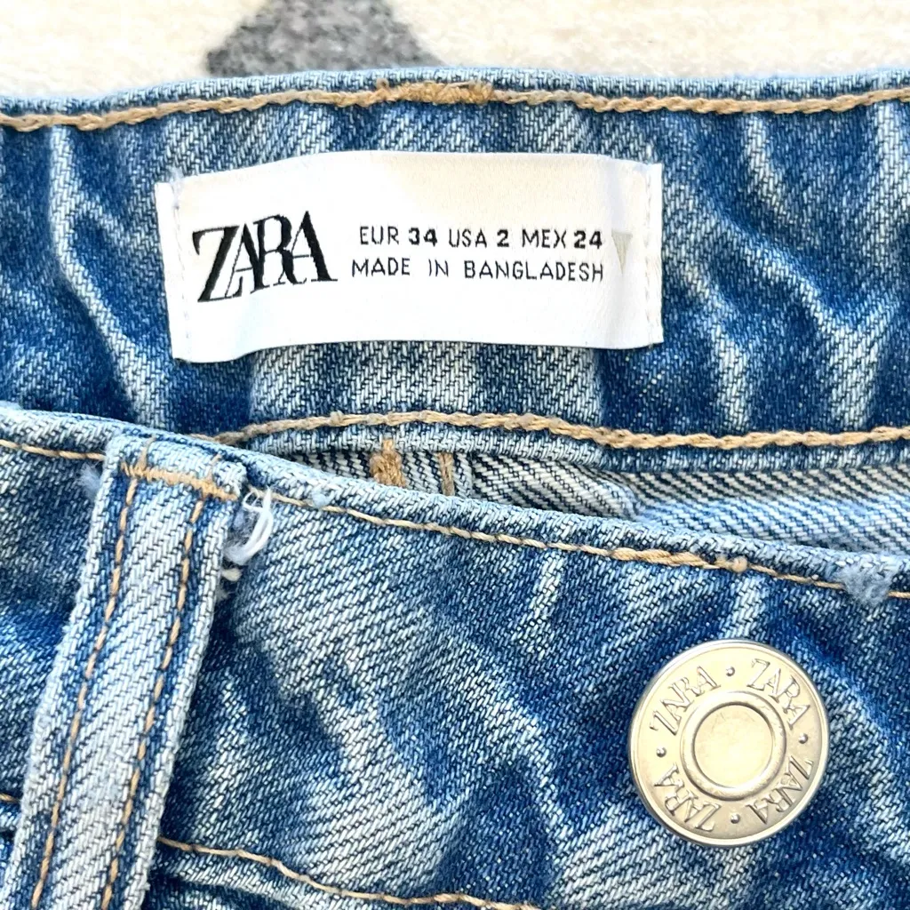Zara High Rise Straight Leg Distressed Mom Jeans Size 2 - Image 11