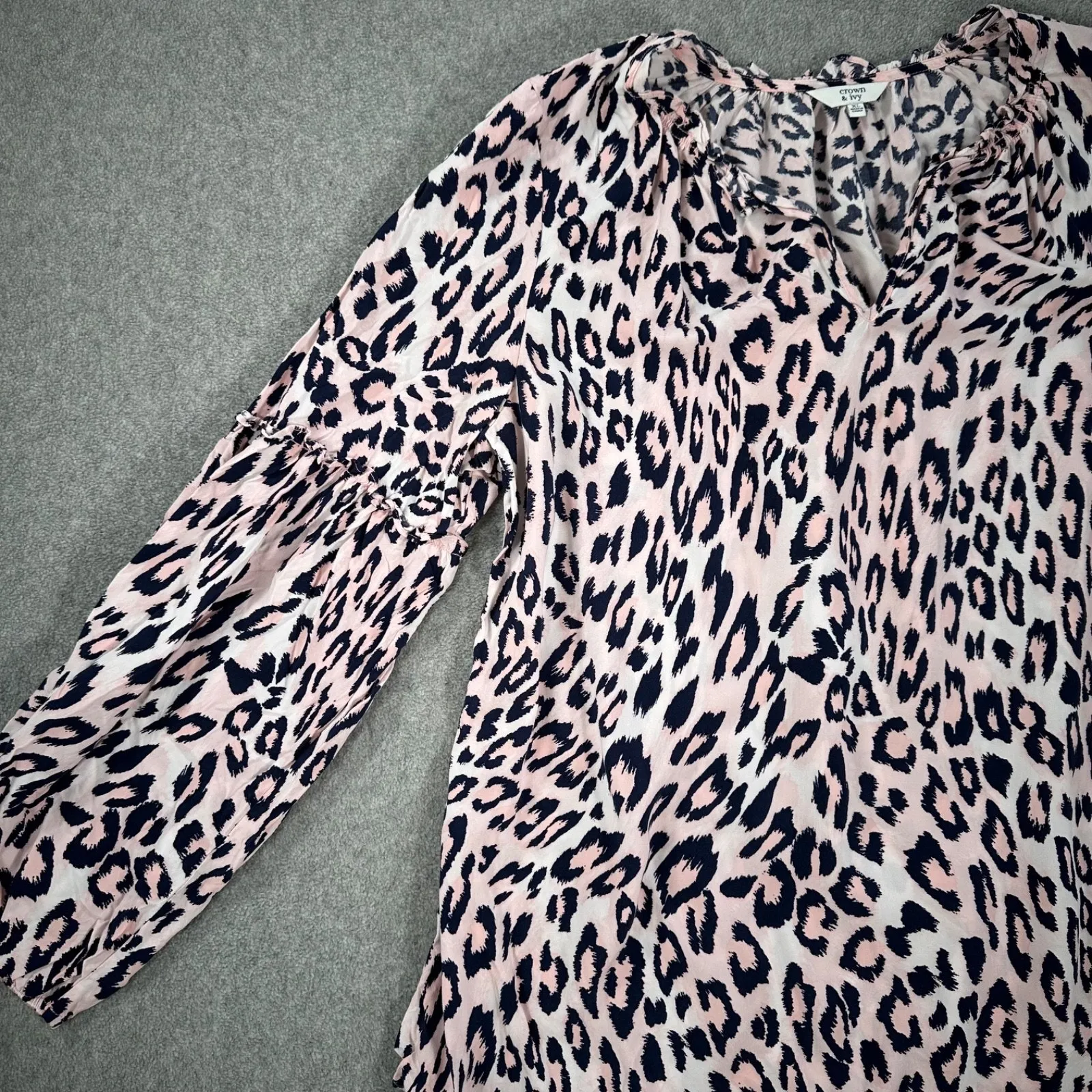 Crown & Ivy Animal Print High Low Blouse Womens X-Large Pink Blue Ruffle Collar - Image 2