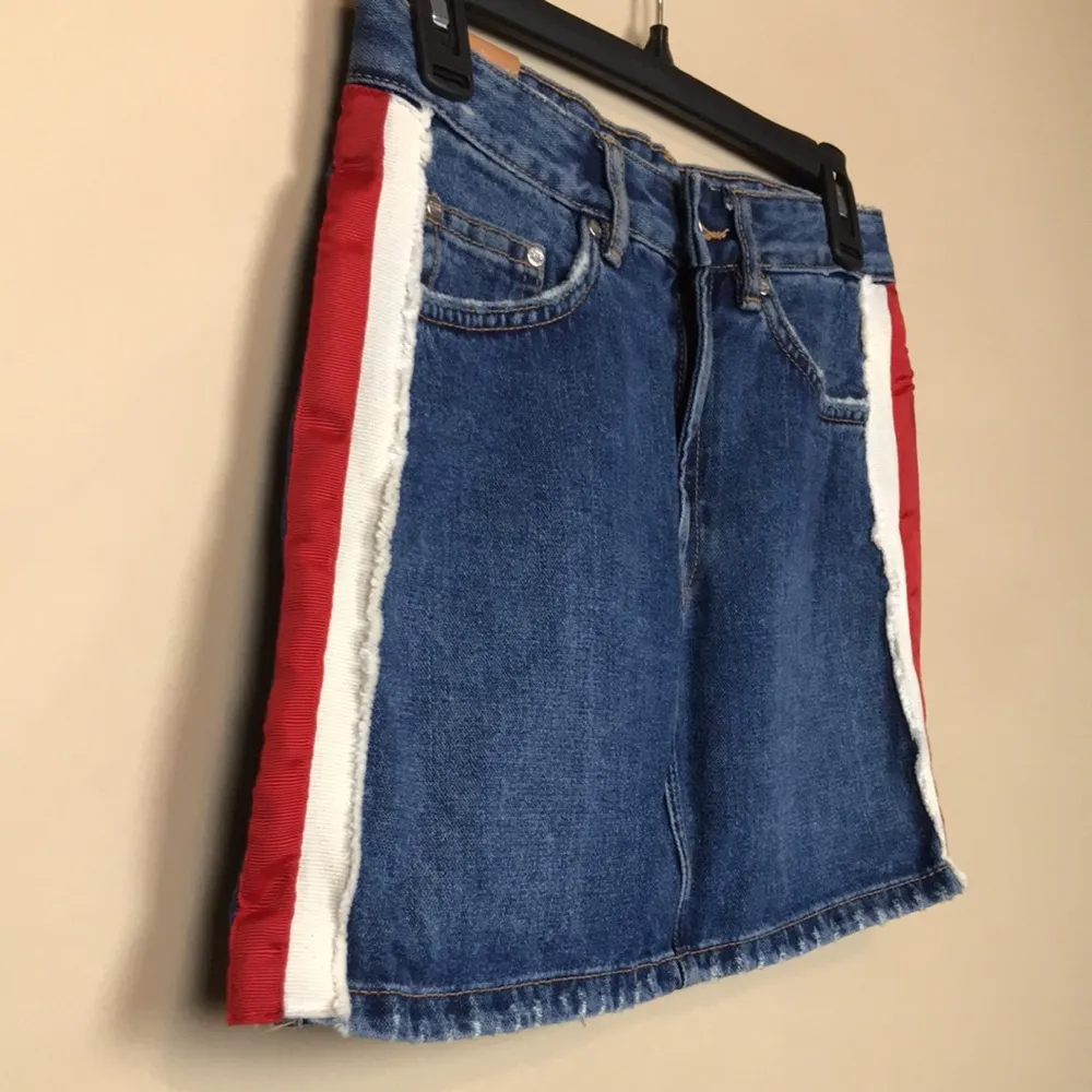 Zara TRF Women’s Blue Denim Jean Ribbon Striped Red Ivory Distressed Mini Skirt - Image 2