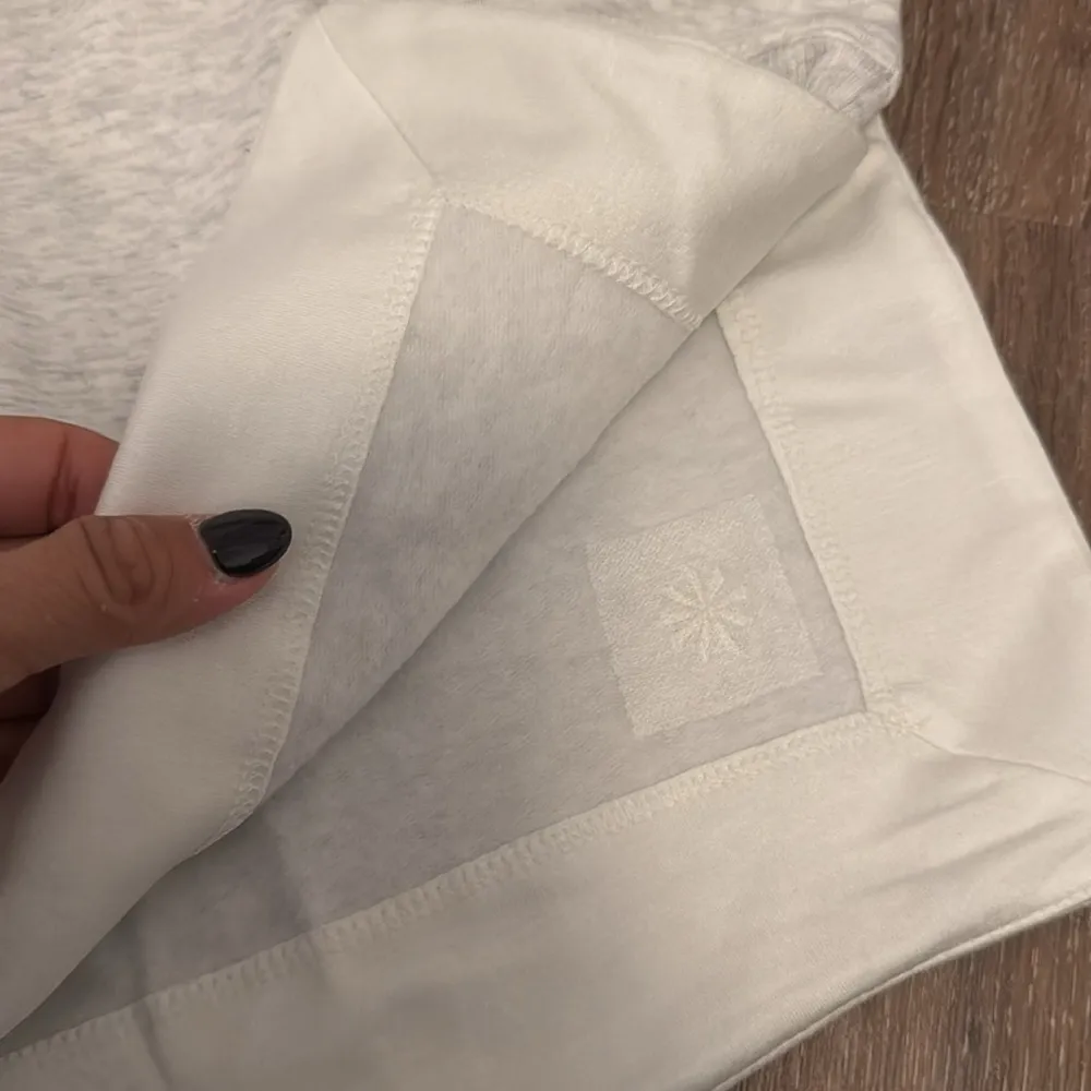 NWT COASTER LUXE - Image 4