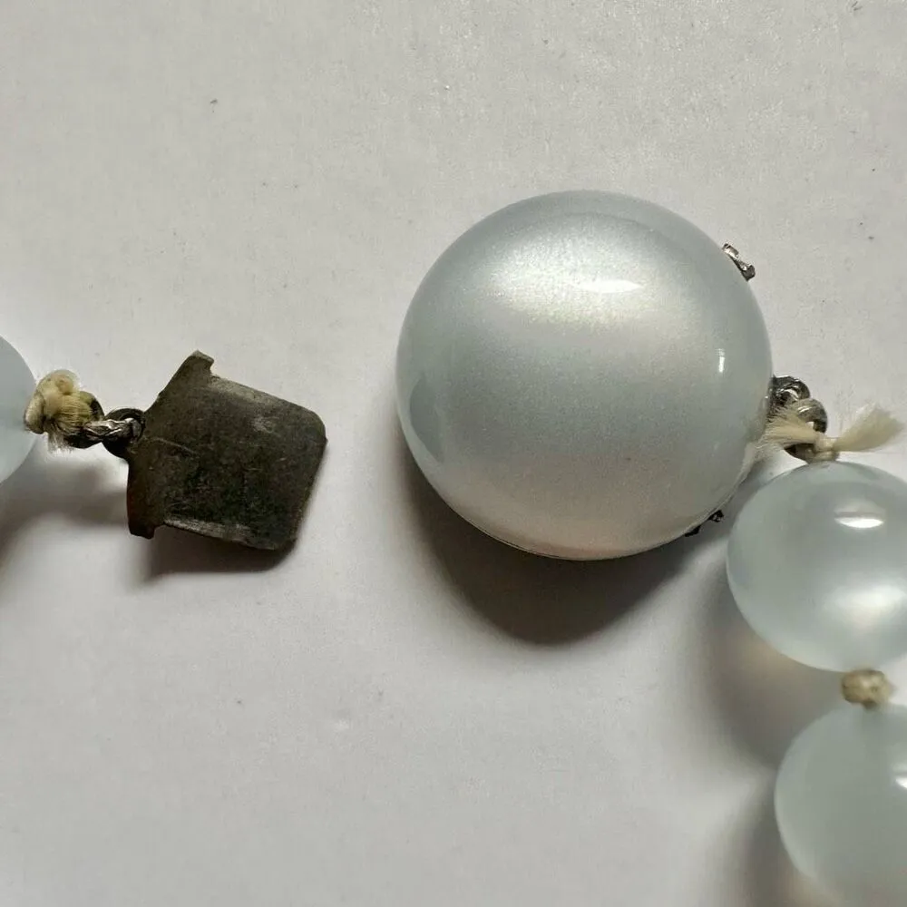 Light blue moonglow vintage necklace Blue - Image 8