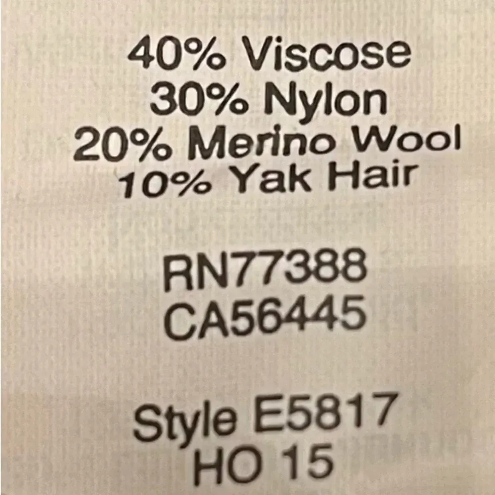 pullover long sleeved merino wool/yak hair blend sweater, size Large - Image 4