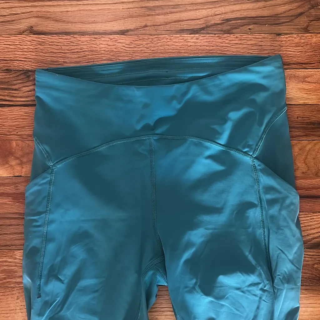 Lululemon leggings Hawaiian blue - Image 10