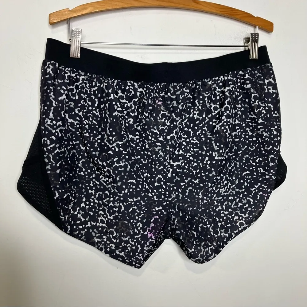 Under Armour loose fit running shorts black white gray women’s size large‎ - Image 5