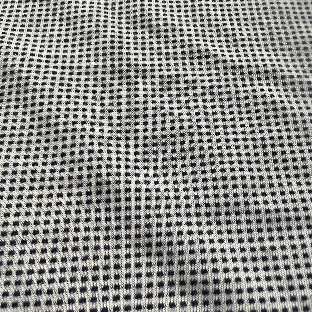 Under Armour  workout Shirt - Image 11