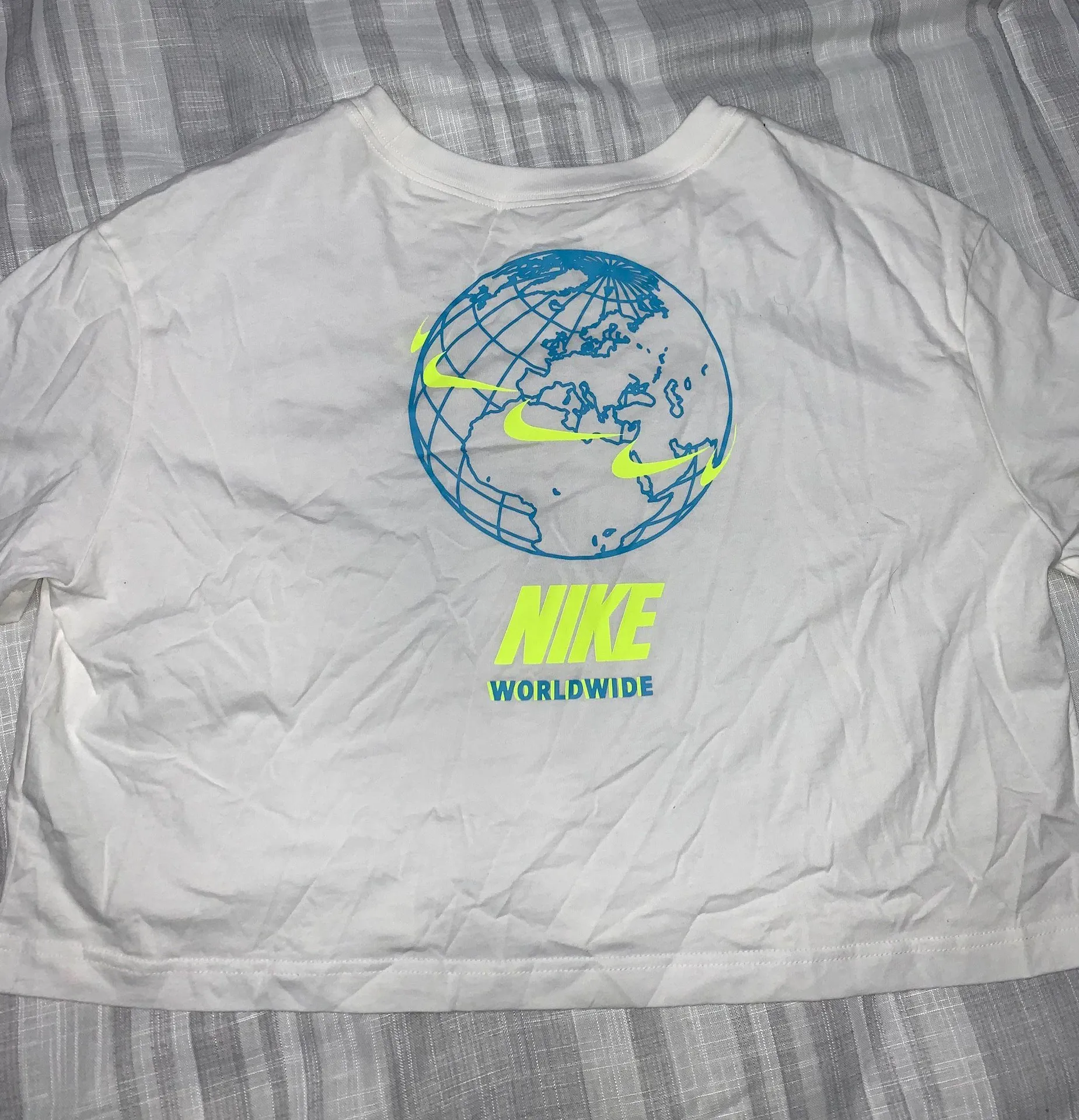 Nike Crop T-shirt - Image 2