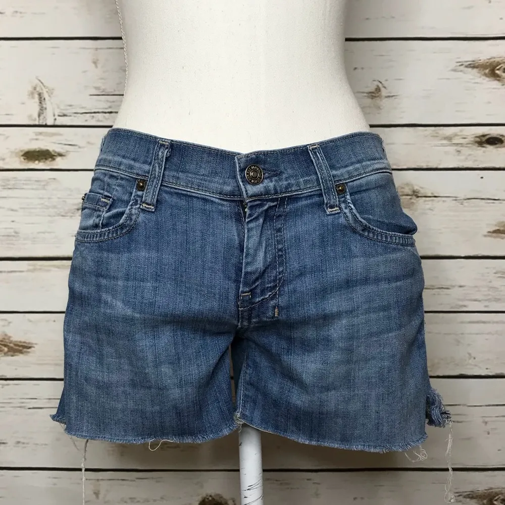 💋7 For All Mankind Dojo Shorts Distressed Size 28 - Image 2