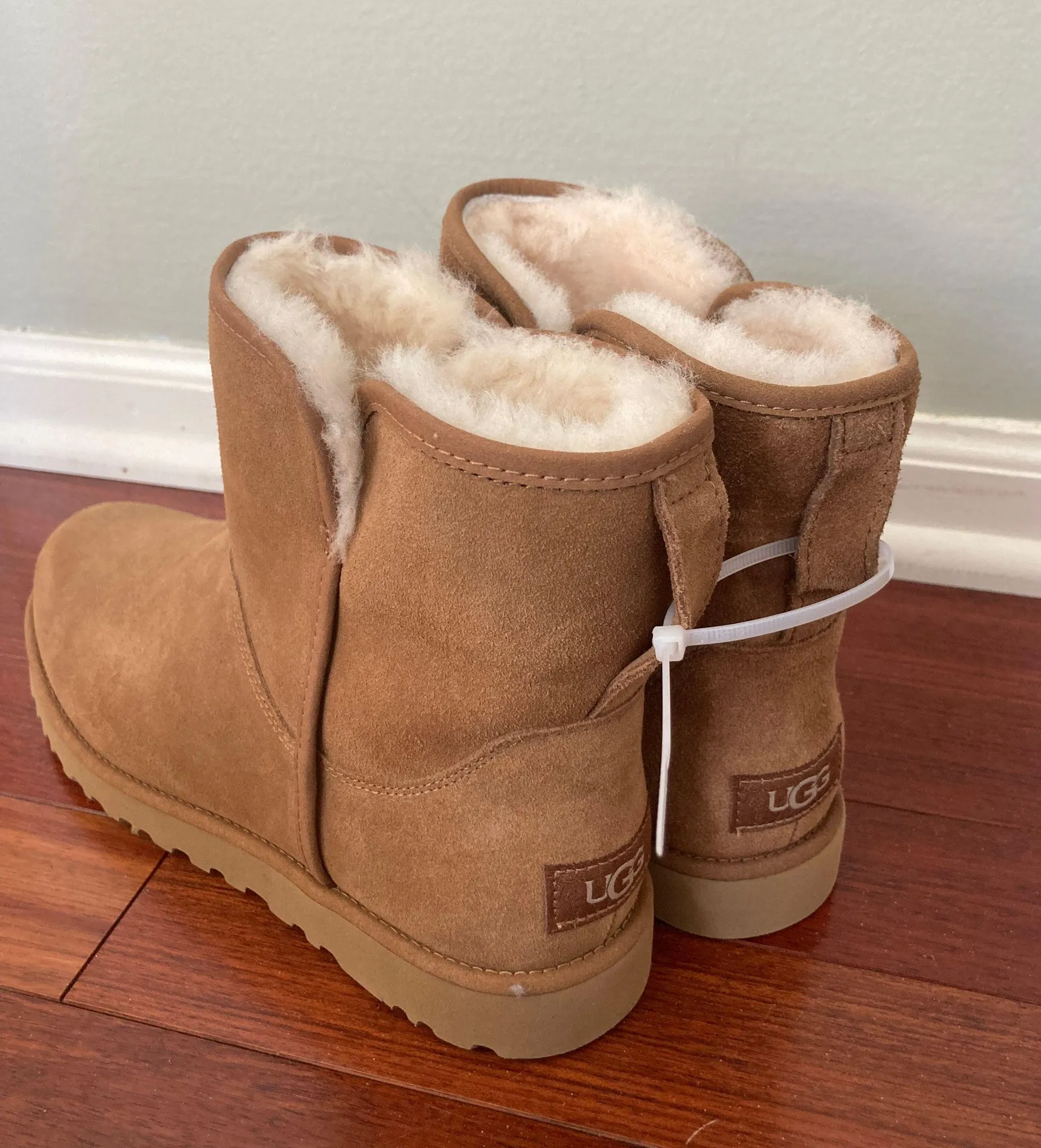 Classic Chestnut Mini Boot - Image 2