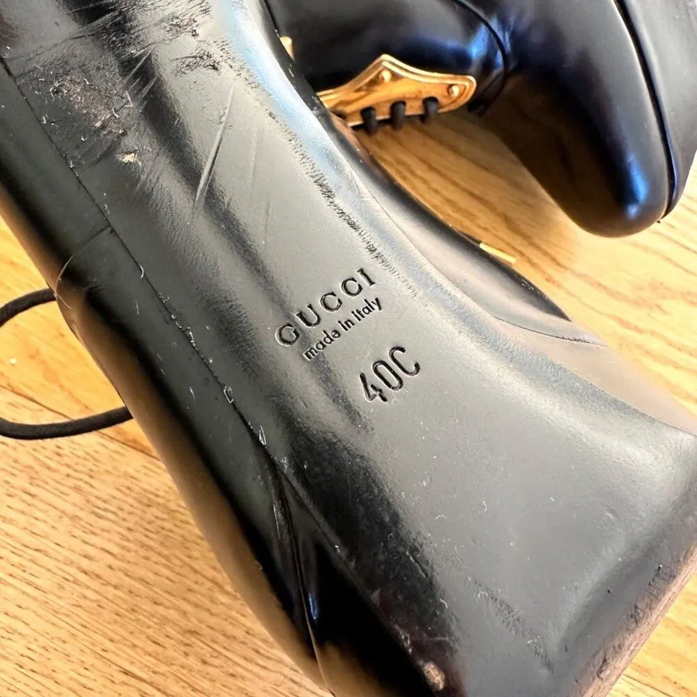 Gucci Vintage Leather Ankle Boots with Gold Lace Plate in Black - Image 7