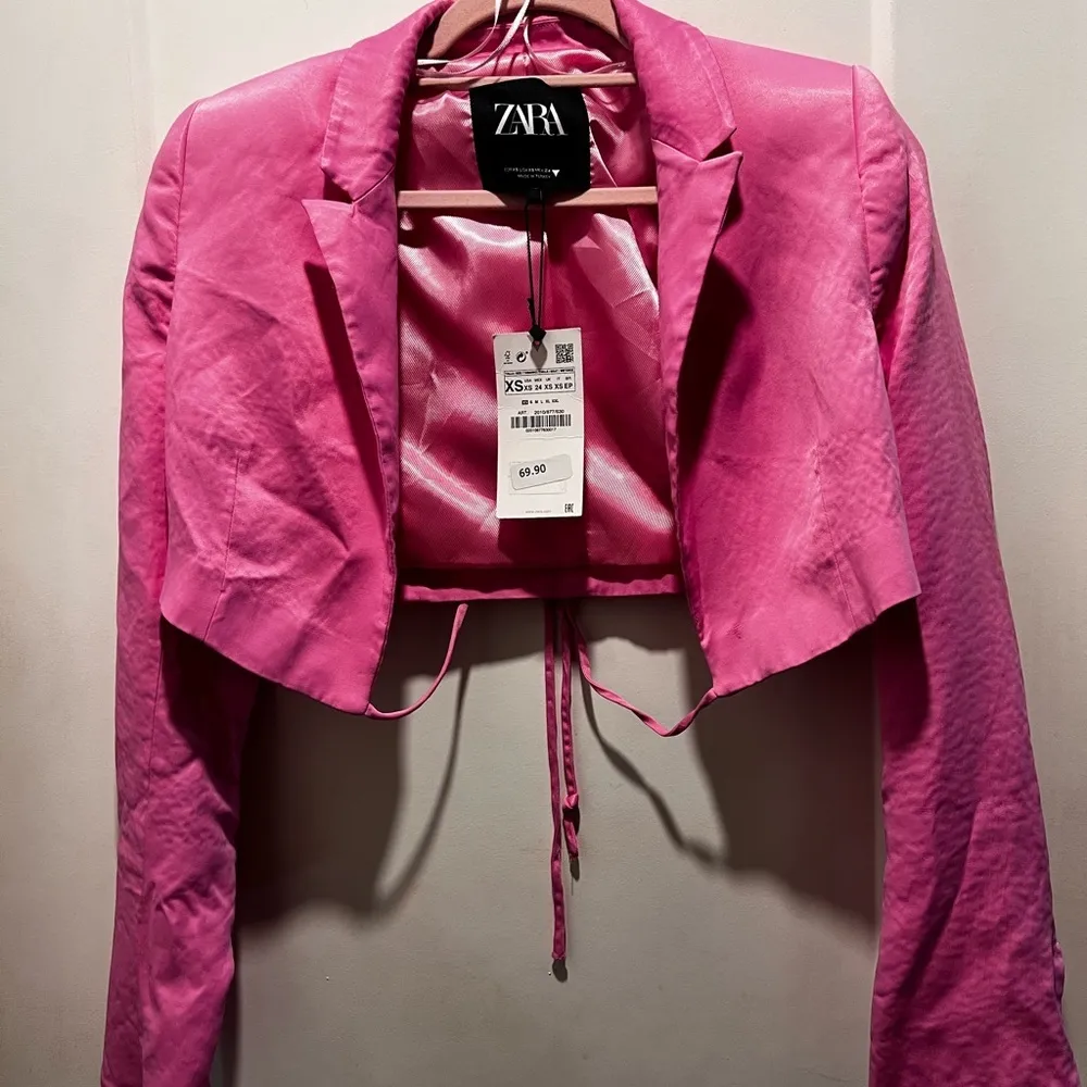 Zara cropped blazer. Waist tie details. Size XS. EUC - Image 4