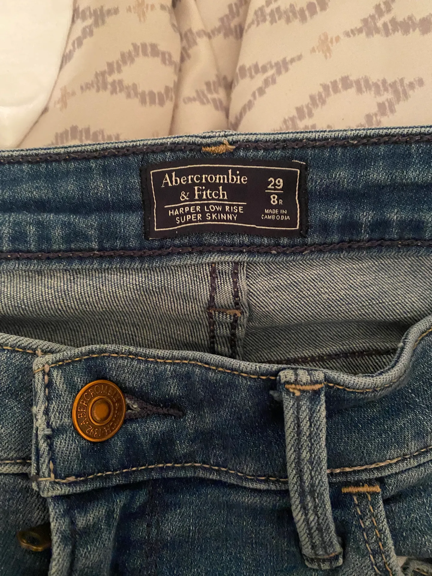 Low Rise Skinny Ripped Jeans - Image 3