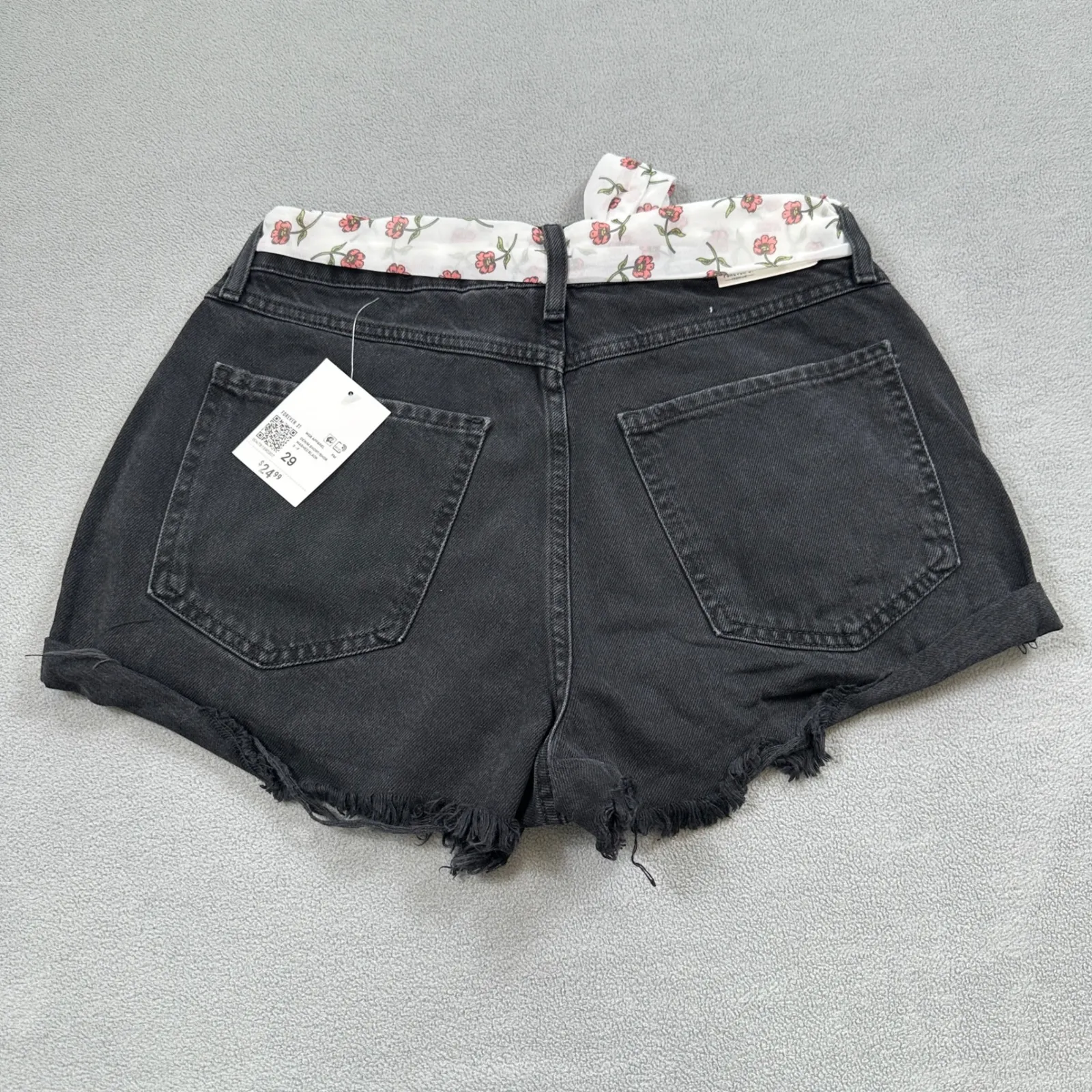 NWT Forever 21 Jean Shorts 29 Womens Black Raw Hem Distressed Floral Scarf Belt - Image 2