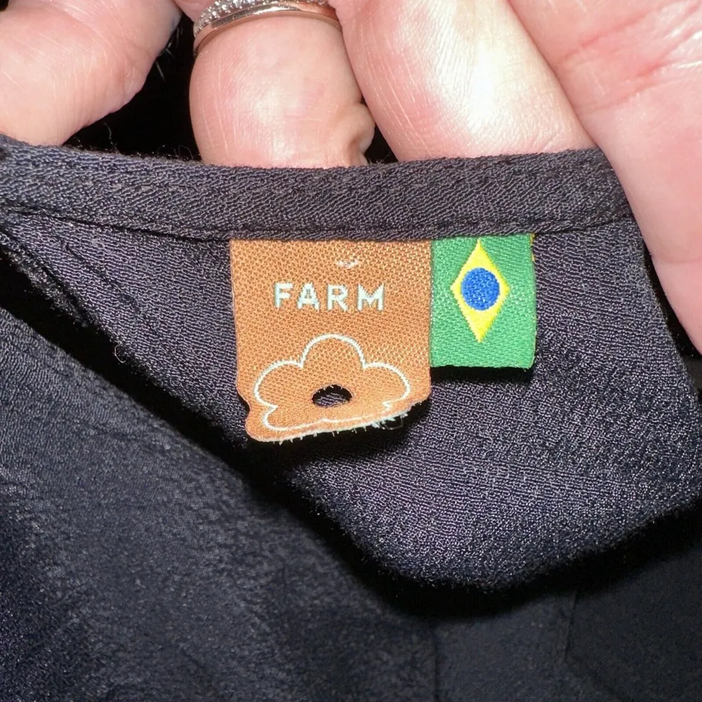 FARM Rio Black Short Sleeve Jumpsuit Rayon Crepe Keyhole Small Wide Leg V Neck - Image 10