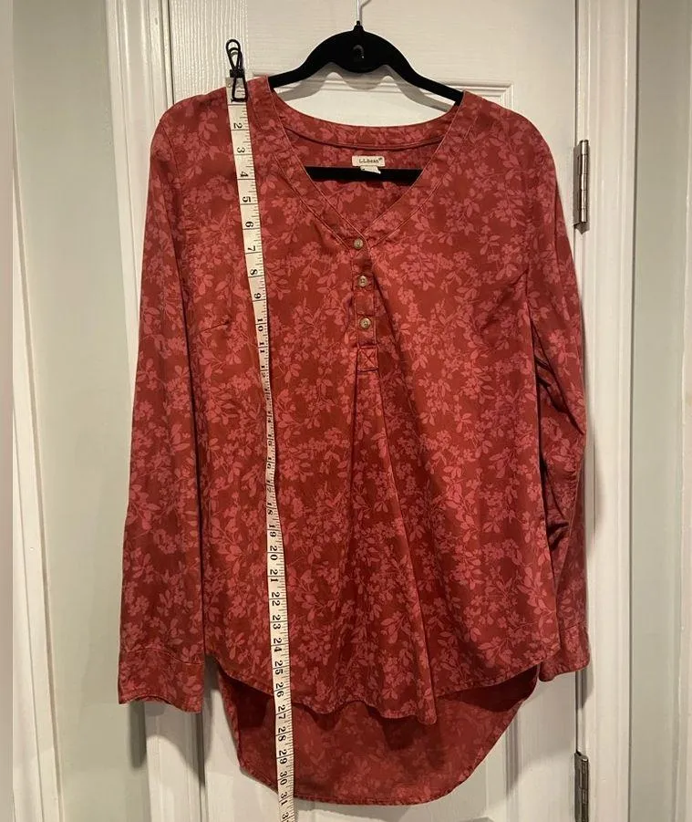 L.L. Bean Size M Pink Floral V Neck Henley Long Sleeve Pullover Cotton Blend Top Size M - Image 9