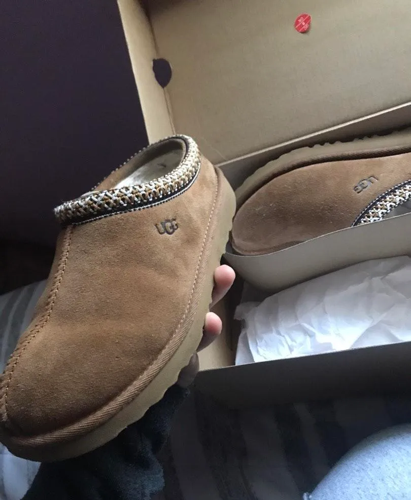 UGG Slippers - Image 2