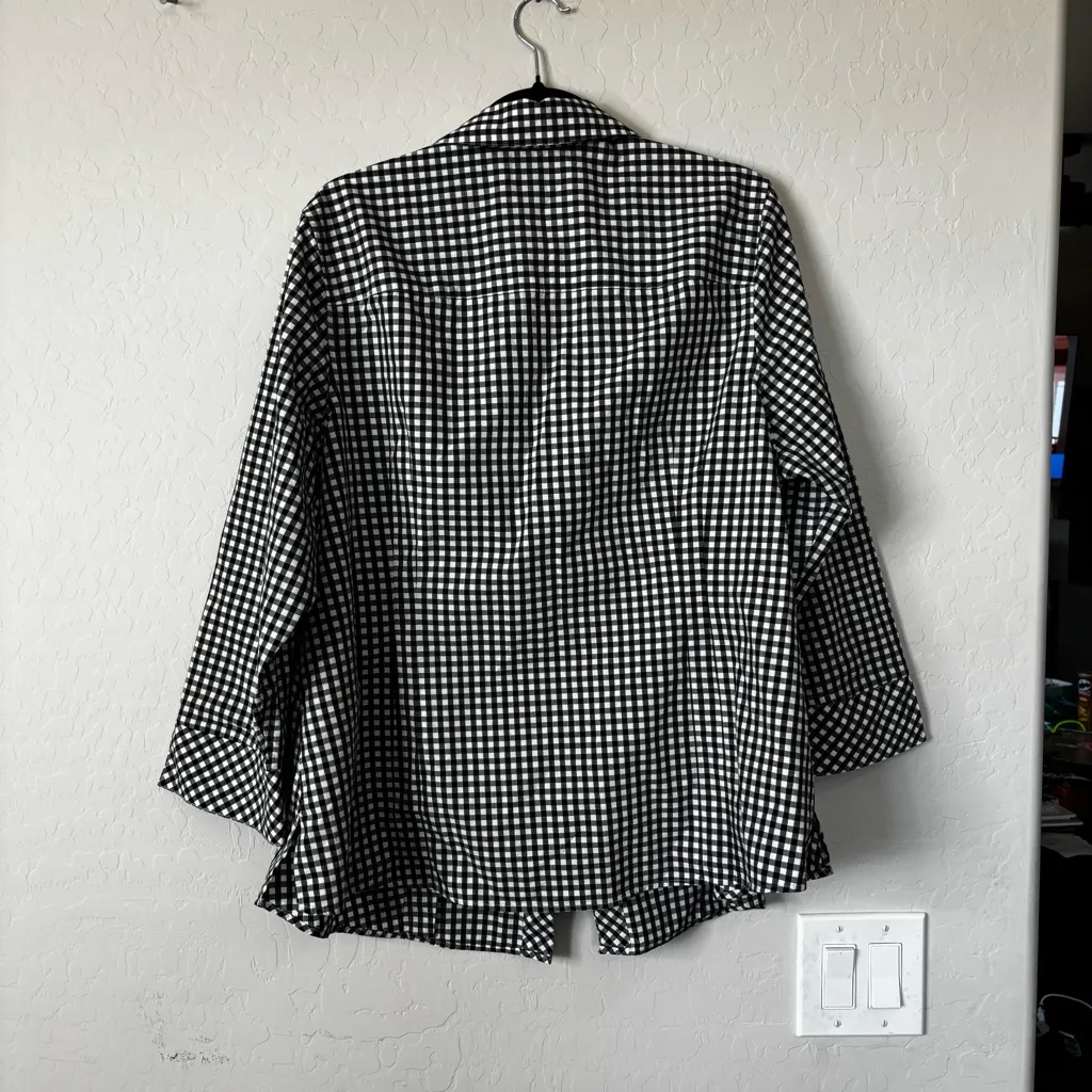 Investments Gold Label Taylor style Black and White Gingham Button Down Shirt - Image 5