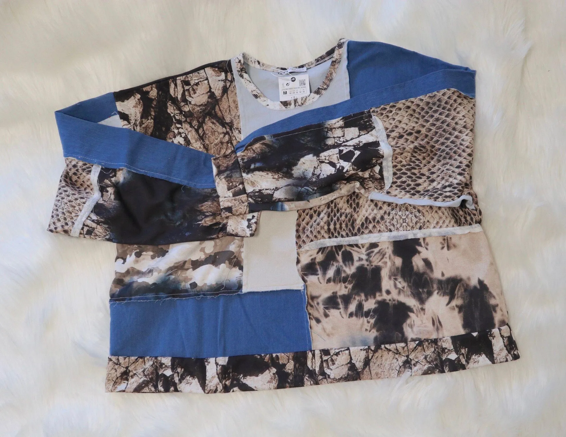 Abstract Print Top - Image 7