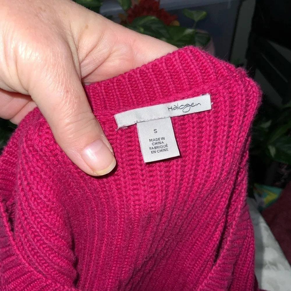 Pink Ribbed Pullover Crew Neck Zipper Detail On Side Sweater S - Image 9