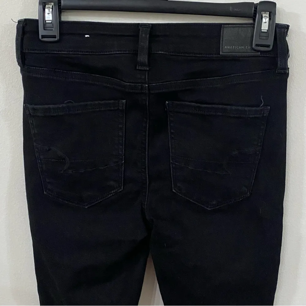 American Eagle Ne(X)t level stretch distressed hi-rise jeggings black size 4S - Image 4