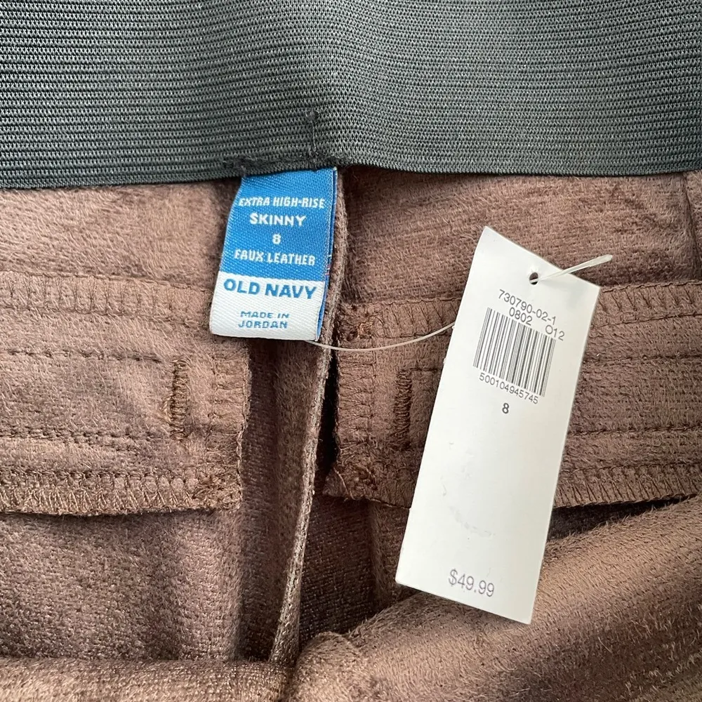 OLD NAVY Extra High-Waisted Faux-Leather Vegan Pants in Dark Taupe Size 8 NWT - Image 11