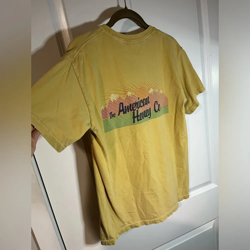 Comfort Colors The American Honey Company Mustard Short Sleeve Tshirt Size Small - Image 5