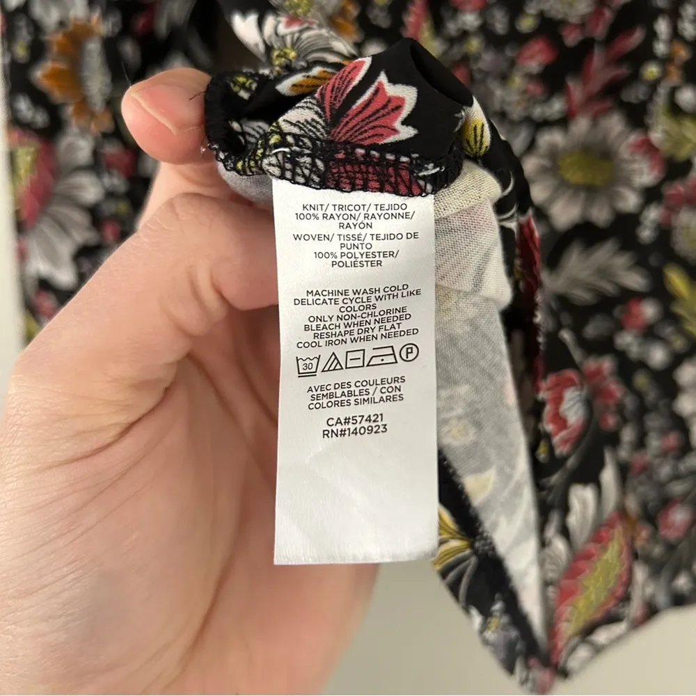 LOFT Black Red Floral High Neck Blouse Spring Casual Medium - Image 3