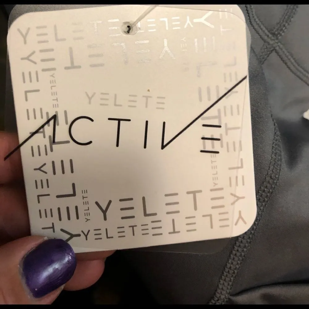 𝅺YELETE work out  Capri leggings - Image 4