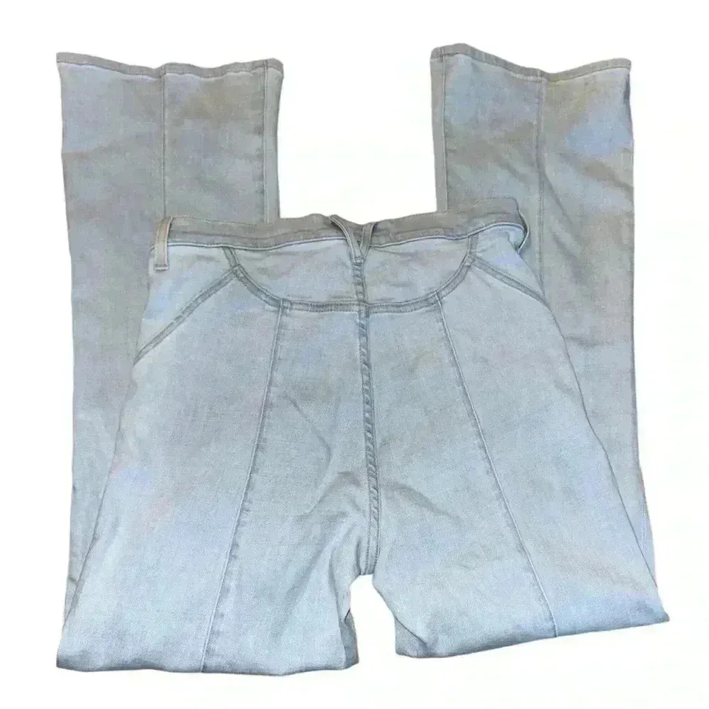 NWOT  women's Carson Ankle Flared light blue Jeans Size 28 - Image 8