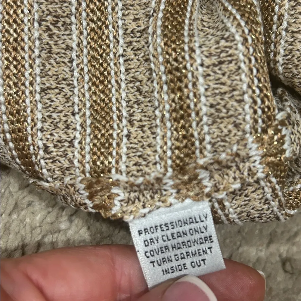 Stunning St John sweater size S EUC - Image 5