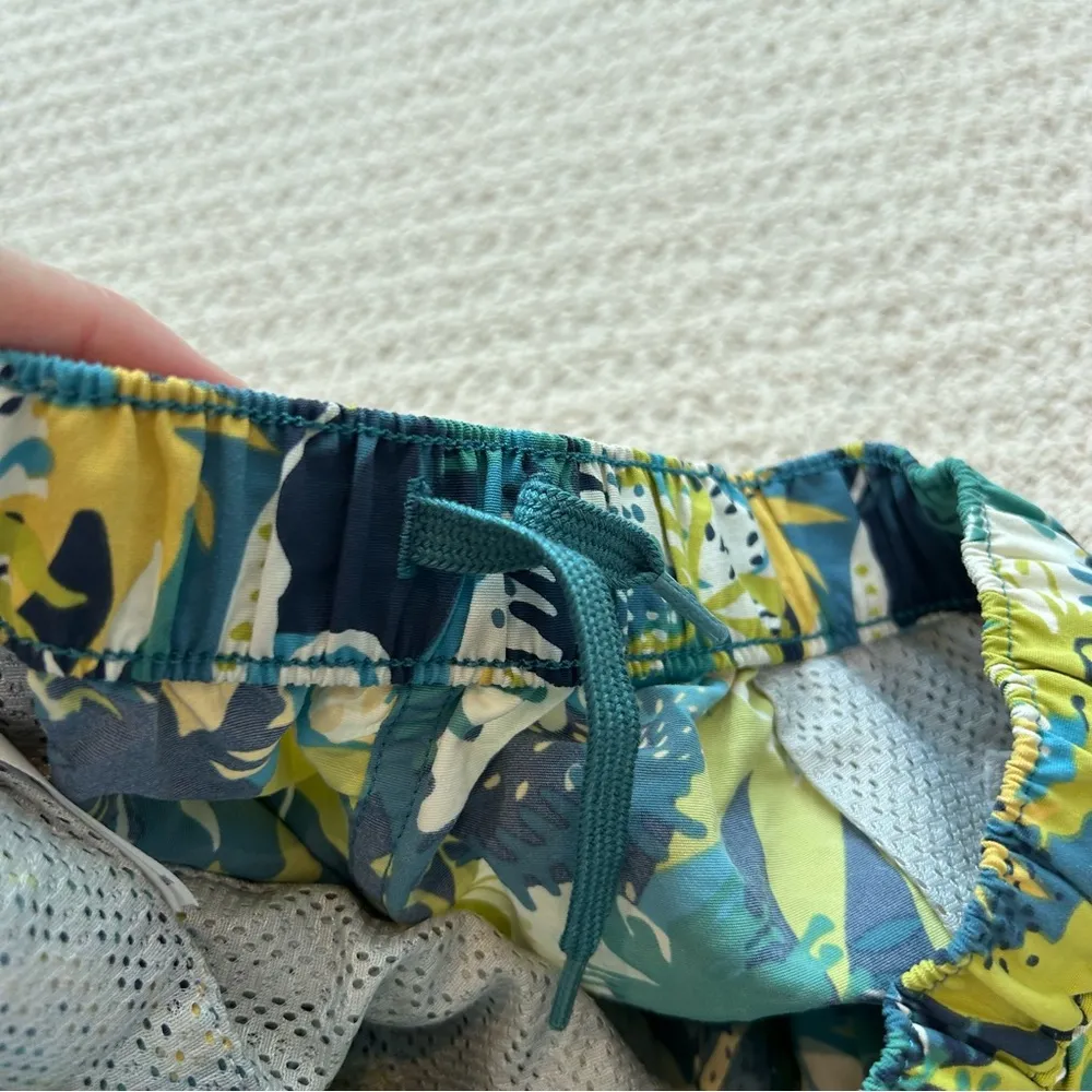 Patagonia Women's Barely Baggies Shorts in Wild Waratah: Tasmanian Teal - Image 8