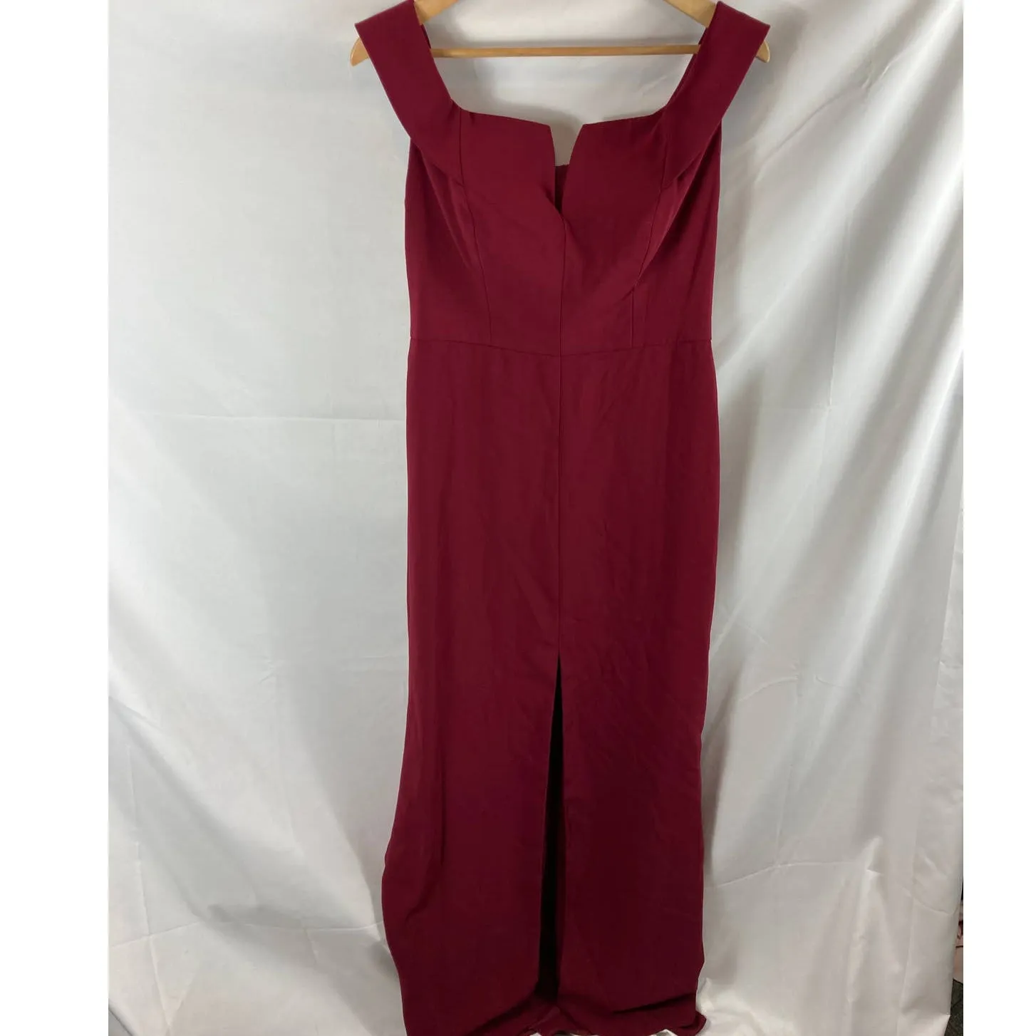 Dessy Collection Vivian Diamond Notched Off the Shoulder Crepe Gown size 10 Red - Image 3