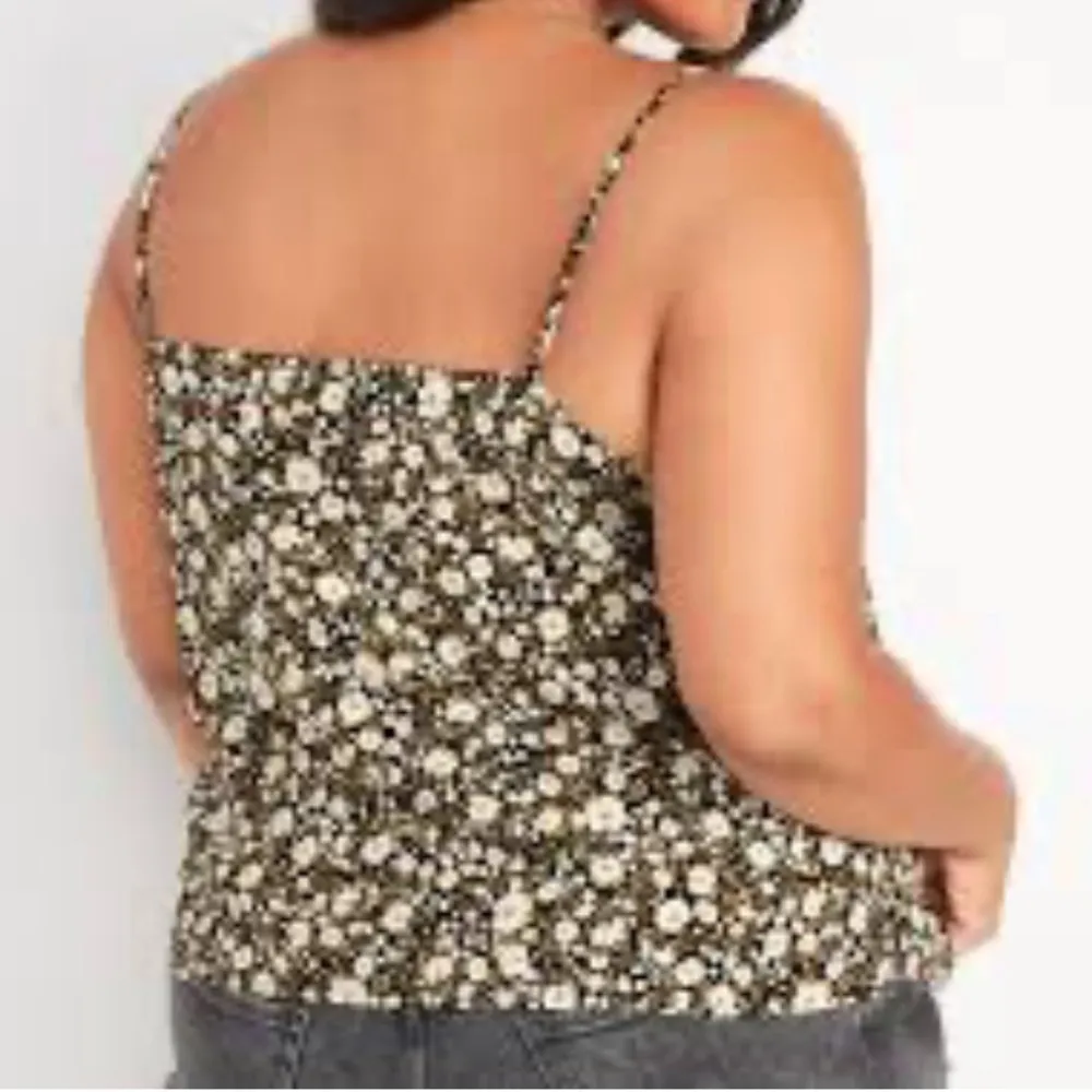 Old Navy black and cream floral tank top - Image 2