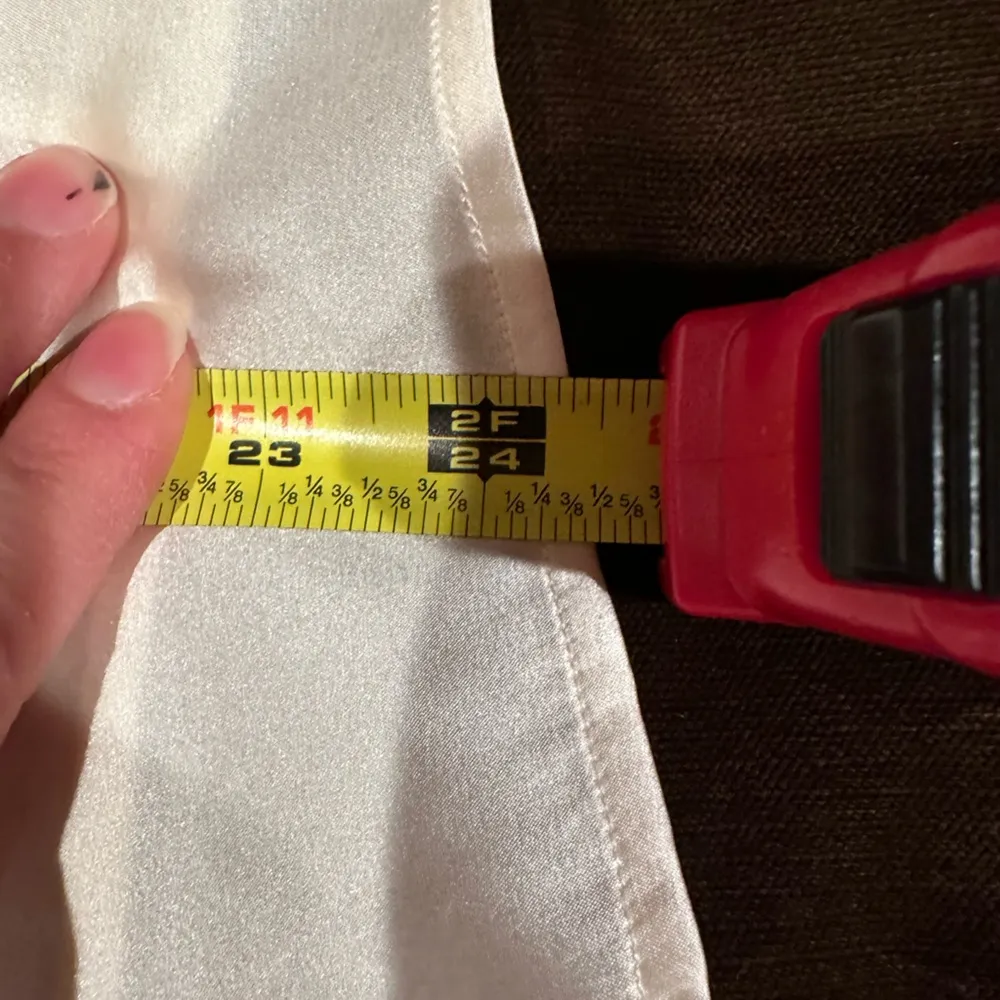 No Tag Cream Satin Silk Collard Button Down Front Pockets Pearl Buttons. - Image 12