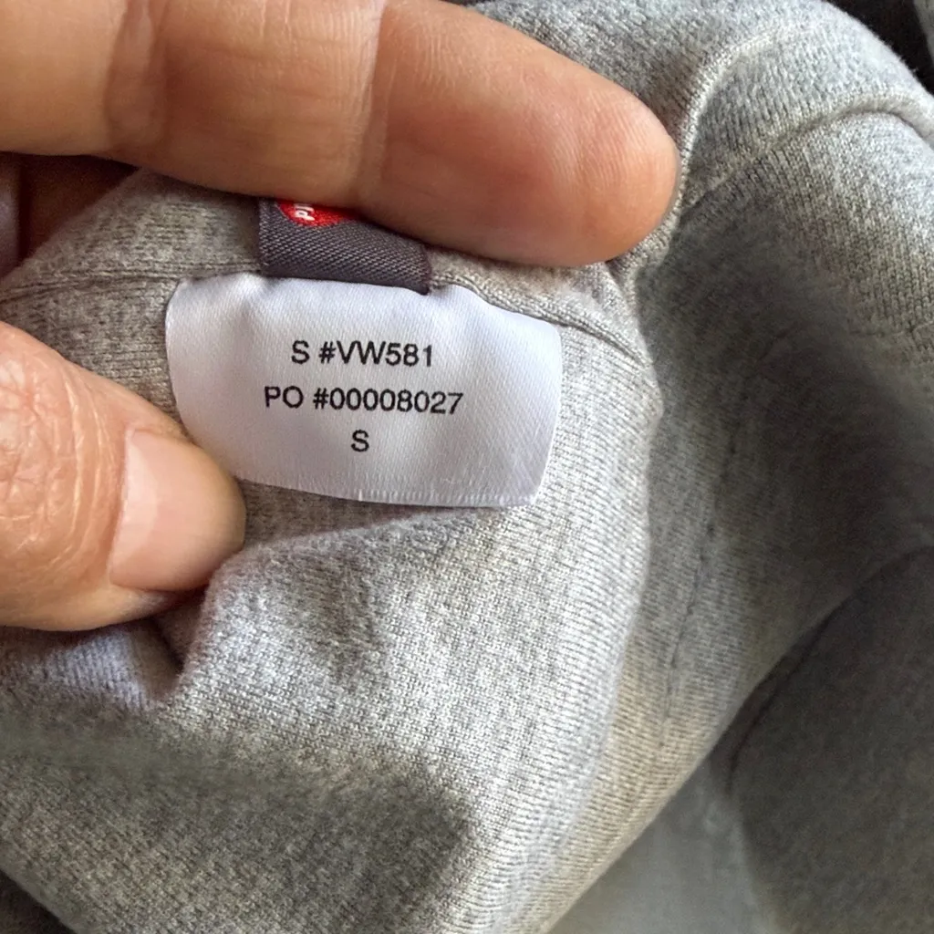 Vuori Gray Zip-Up Jacket - Image 5