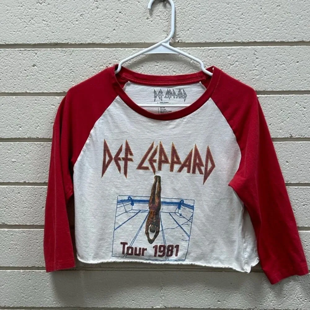 Def Leppard Cropped Band Tee size XL - Image 6