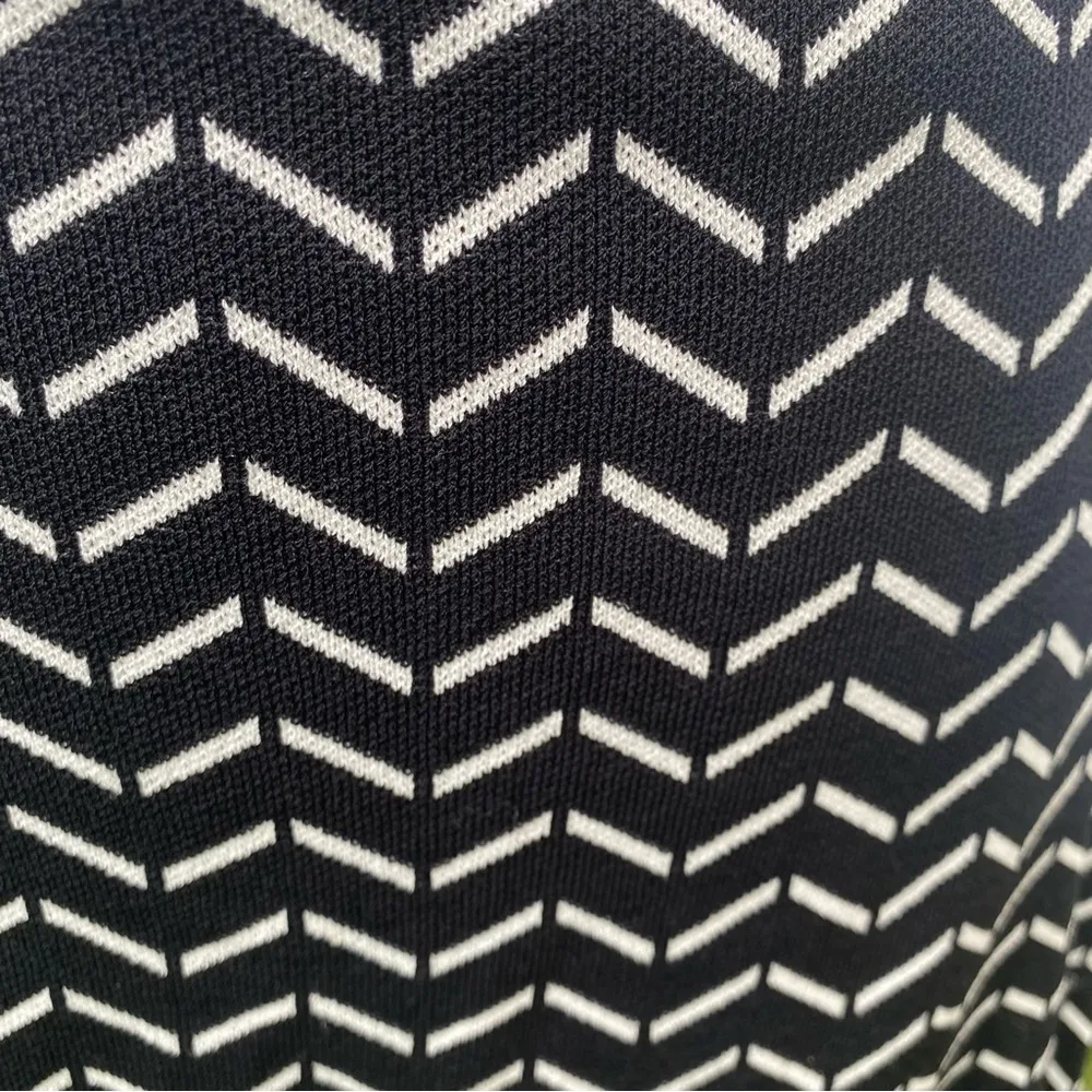 Olive & Oak Knit Skirt - Image 11