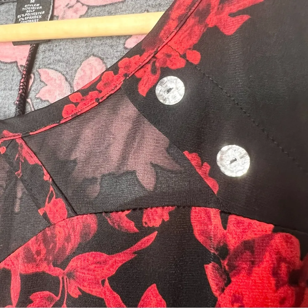 Adele & May Red Floral Sleeveless Blouse with Sheer Black Cutouts Size Medium - Image 4