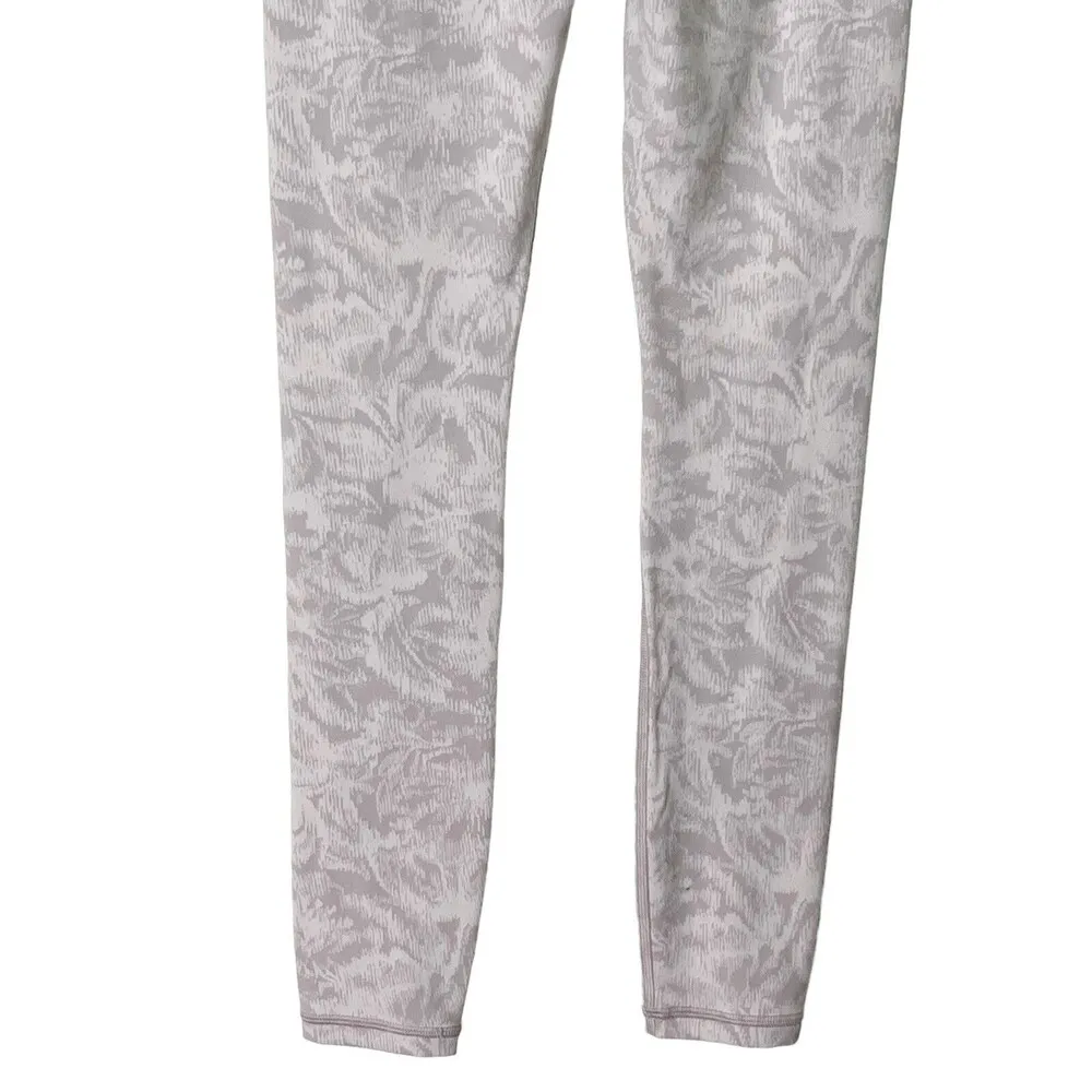 Athleta Elation Textured Tight Small Frosted Floral Velvety Pink Iceland Size XS - Image 3