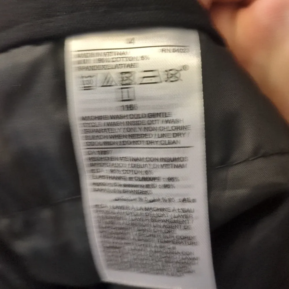 Old Navy  black polka dot ankle length pants size 4 - Image 5